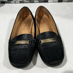 Naturalizer Comfort Leather black loafers Women's 6.5